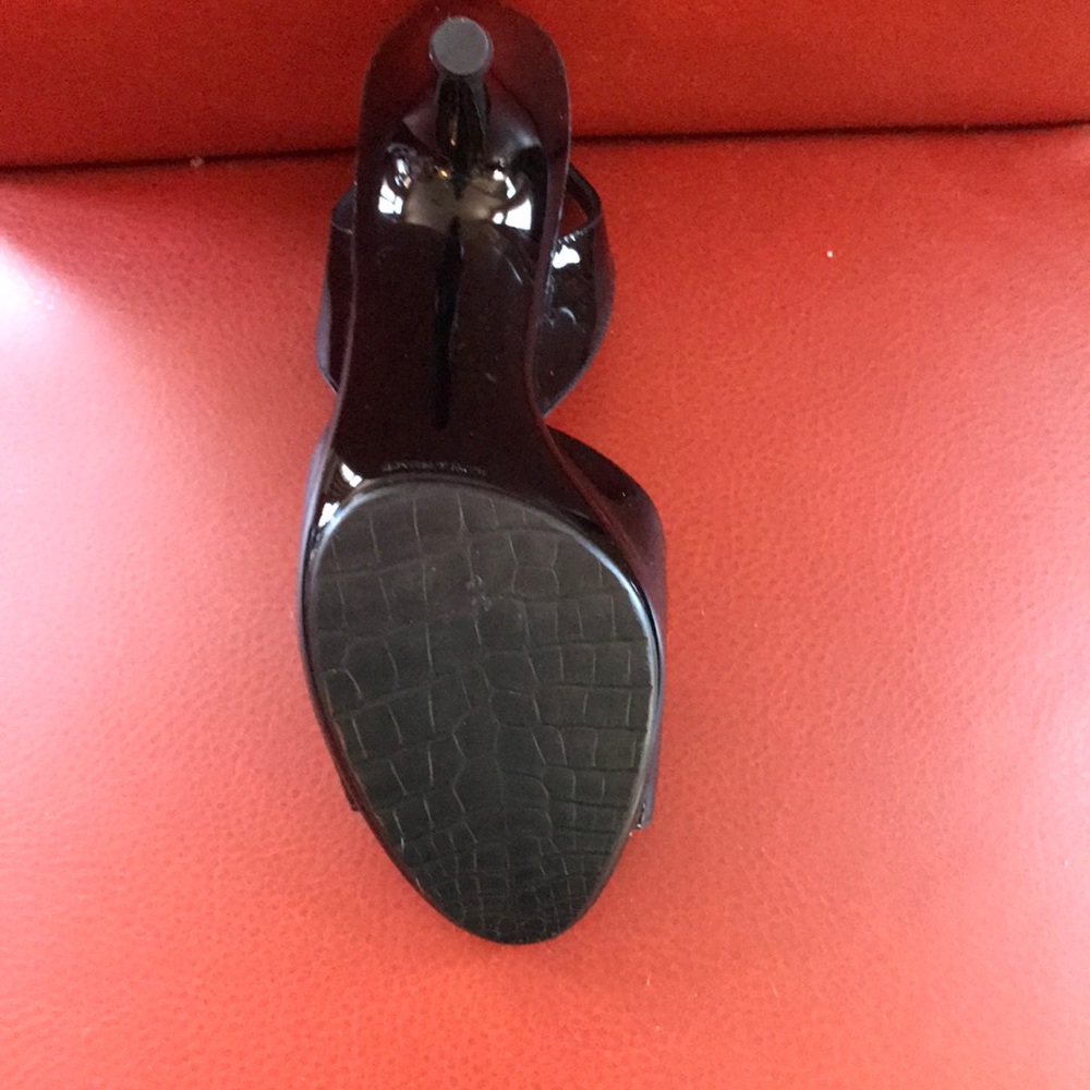 Shoes - Picture 3 of 3